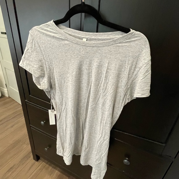 The Group by Babaton gray t-shirt. - Picture 3 of 6